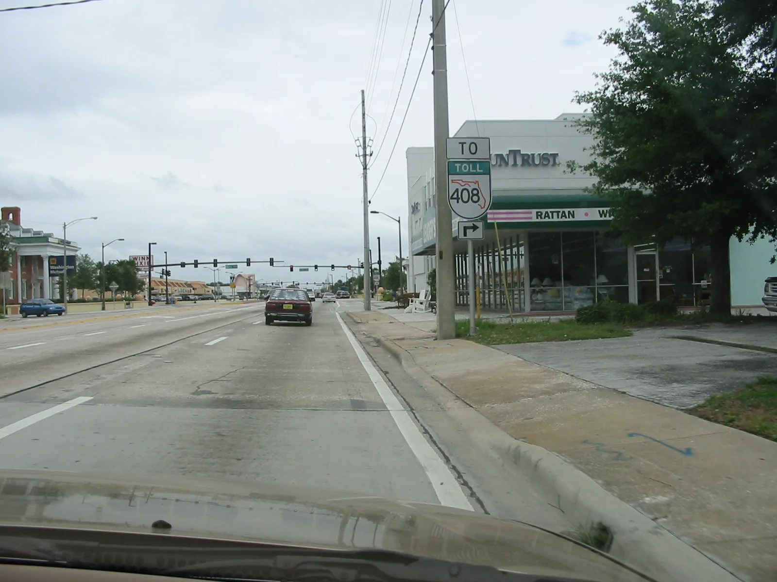 Colonial Drive heading east at Bumby Avenue, about a quarter mile north of the Milk District