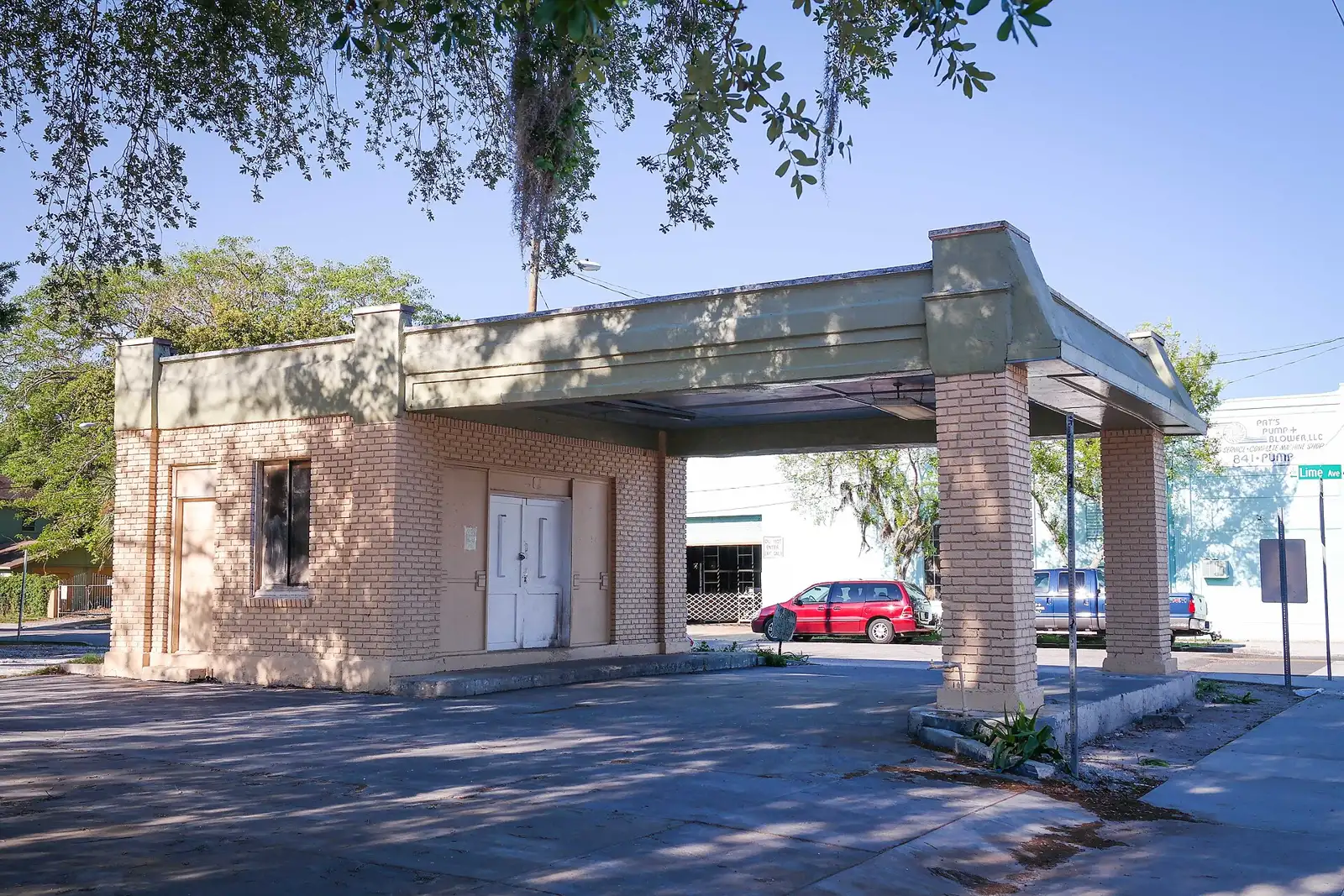A building in the Holden-Parramore Historic District, west of downtown Orlando