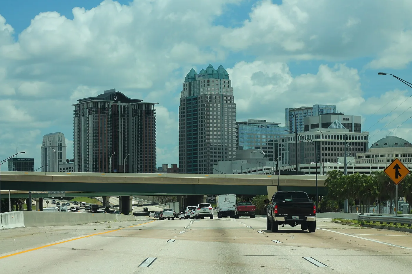Eastbound Interstate 4 approaching the downtown Orlando skyline