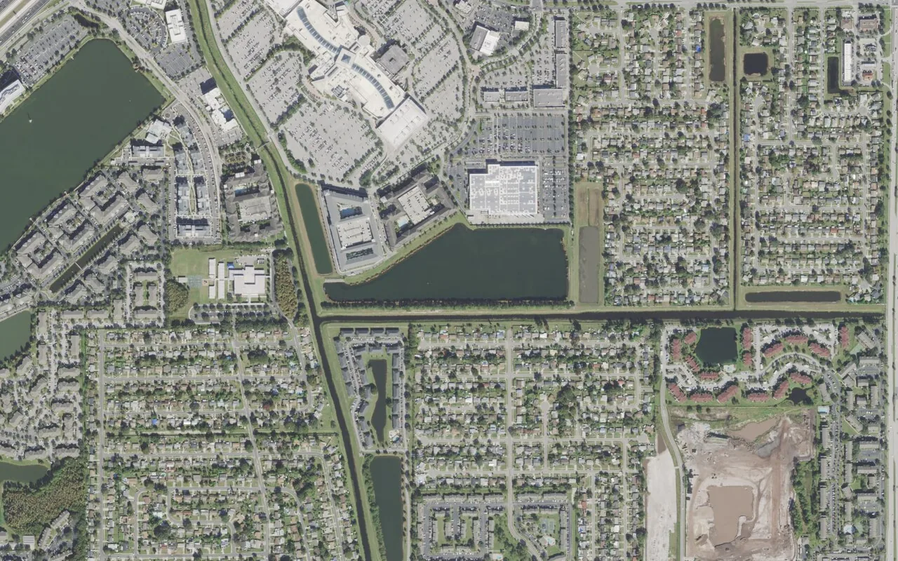 Shingle Creek Elementary School's campus (left of center) and the neighborhood around it on Harcourt Avenue in Orlando, seen from the air