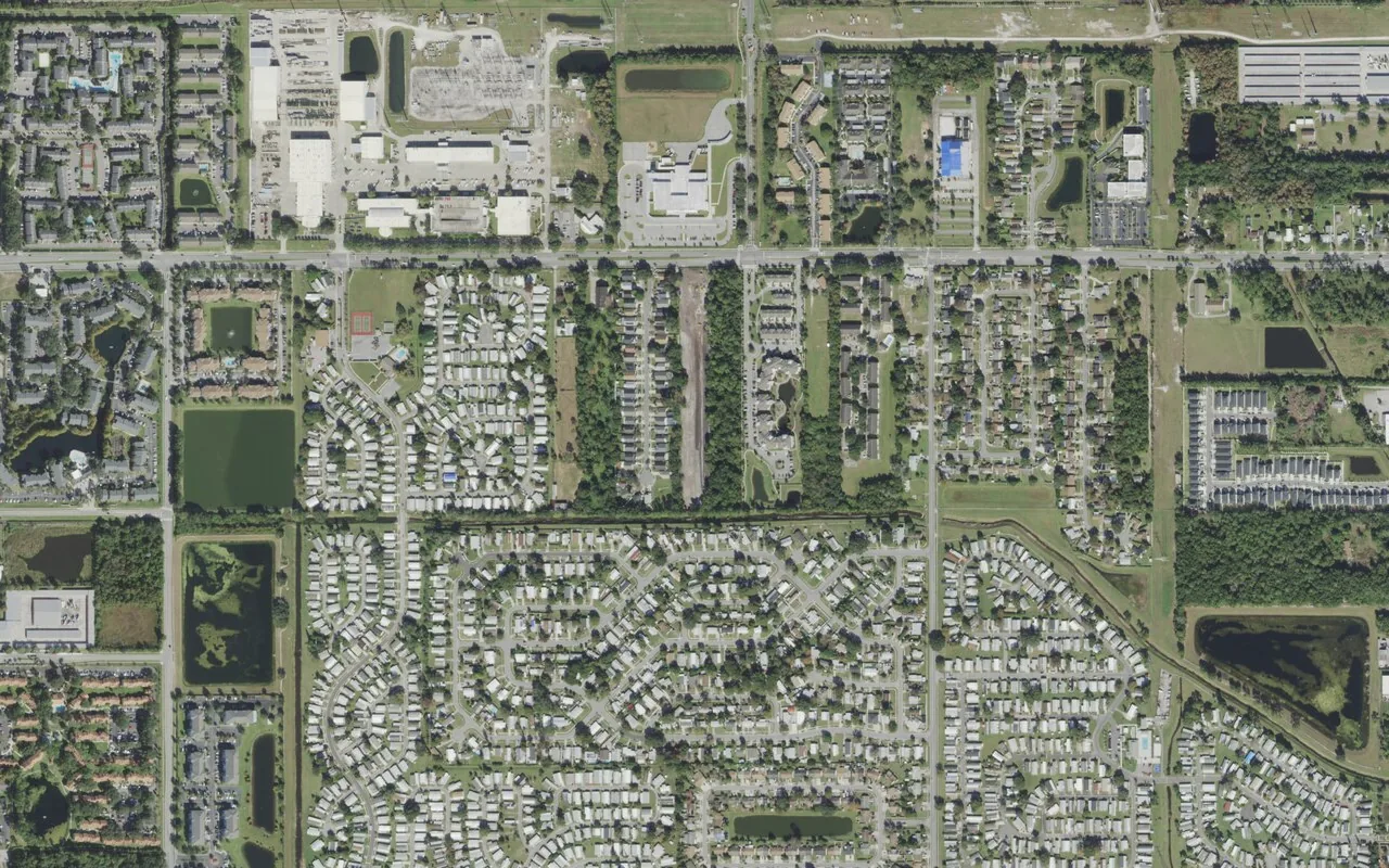 Ventura Elementary School's campus (above center) and the neighborhood around it on Woodgate Boulevard in Orlando, seen from the air